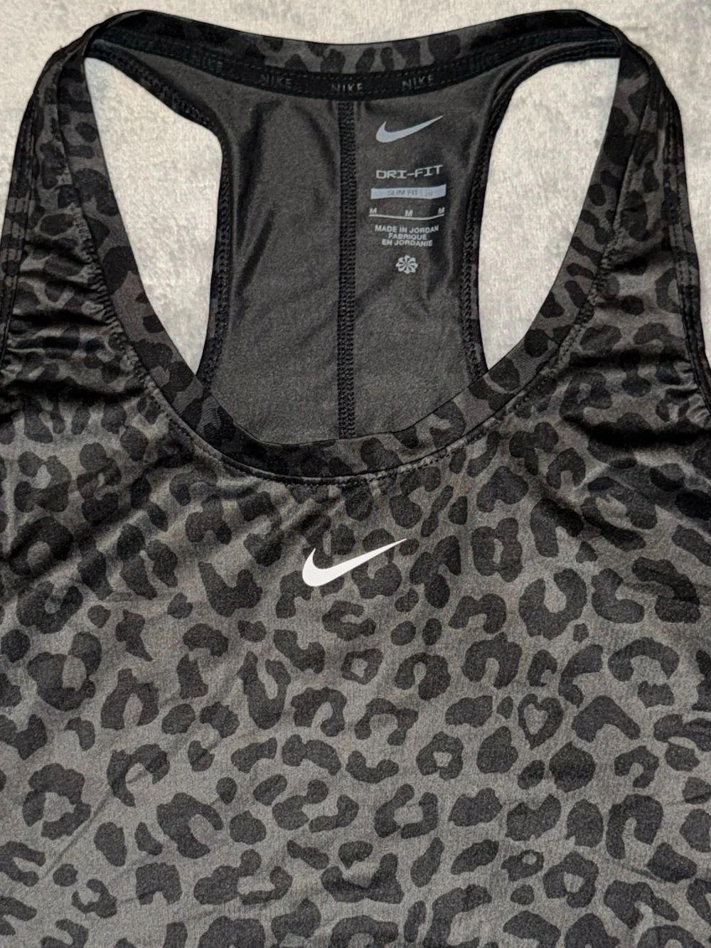 Nike Dri-FIT Black Leopard Racerback Crop Tank Top Women’s Size Medium